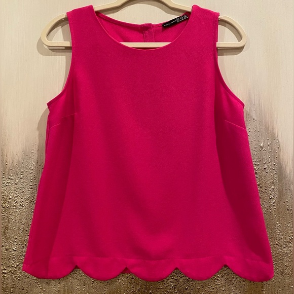 Atmosphere Fuchsia Hot Pink Sleeveless Blouse W/ Scalloped Bottom Hem (Size 12) - Picture 2 of 13